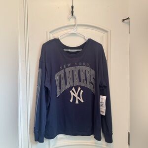 Women’s Large ‘47 Brand New York Yankees Navy Long Sleeve Tee- NWT